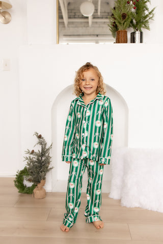 ****PREORDER***Girls Button Down Pajamas - Pink Bows Santa