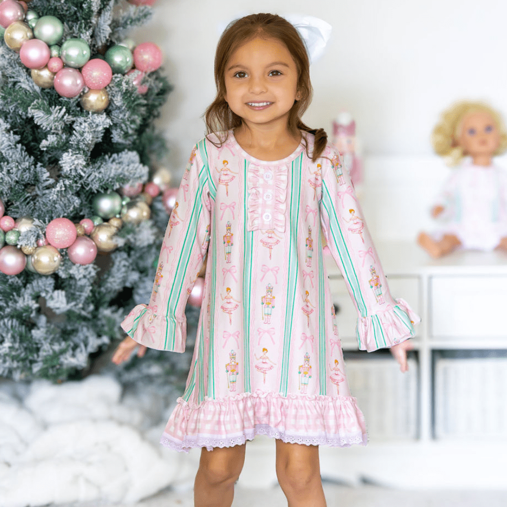 Sugarbee Baby Gown with Bloomers - Nutcracker Holiday Lounge 12M Sugarbee Baby Gown with Bloomers - Nutcracker Holiday Lounge 12M